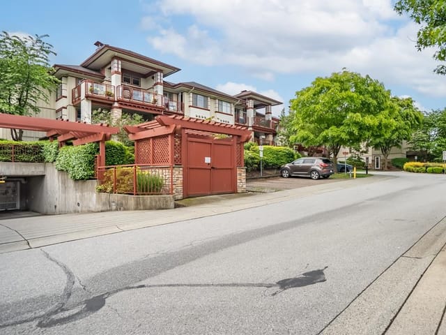 Apartment for sale in Surrey, Cloverdale, 204 16421 64 Avenue, 263090039 | Realtylink.org