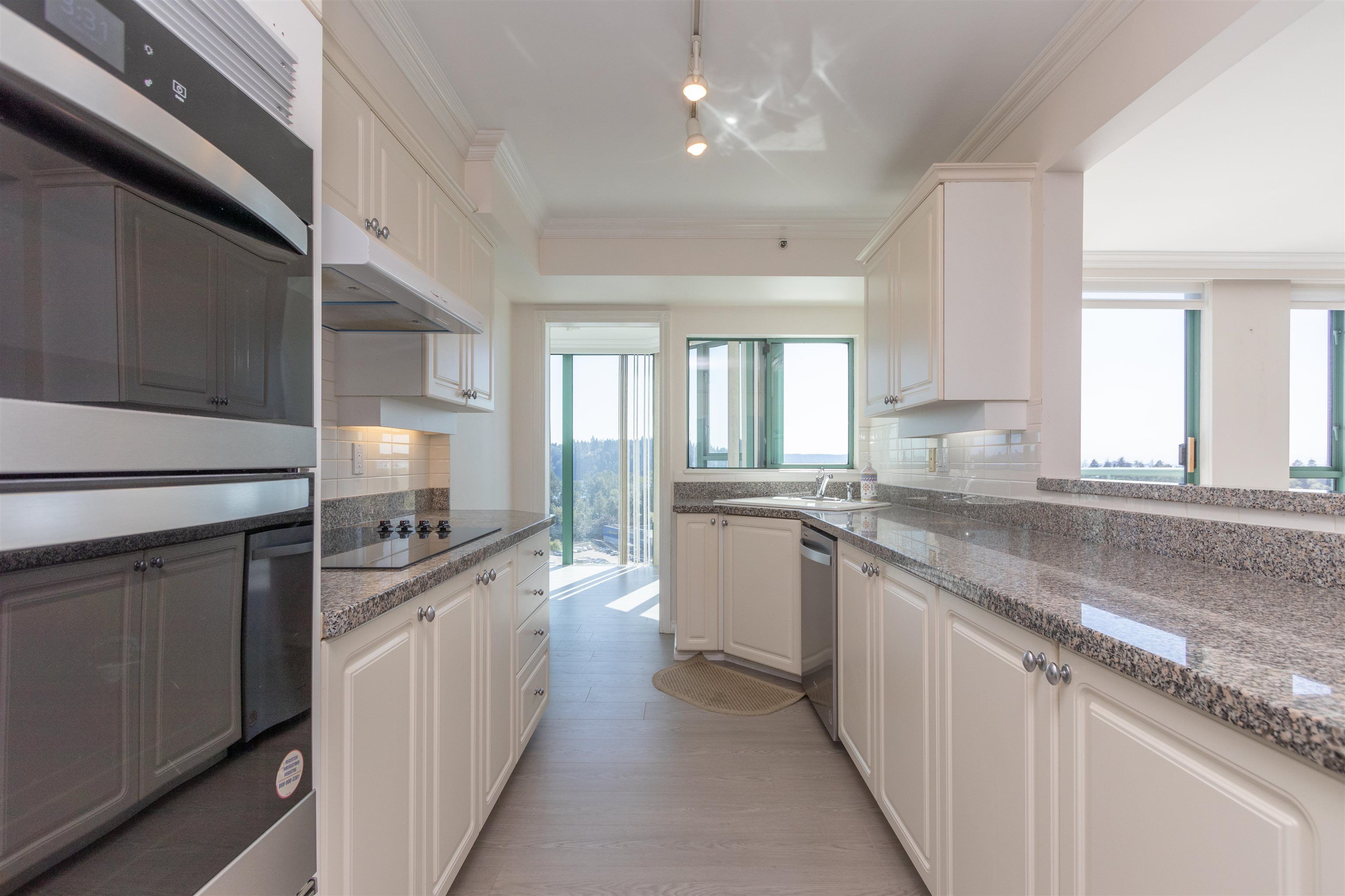 Apartment for rent in North Vancouver, West Vancouver, 16C 328 Taylor Way, 263090073 | Realtylink.org