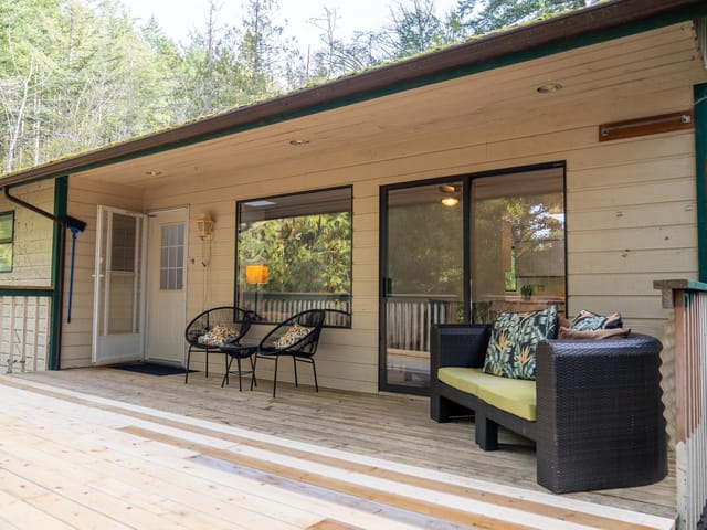 House for sale in Pender Island, Islands-Van. & Gulf, 37150 Schooner Way, 263090084 | Realtylink.org