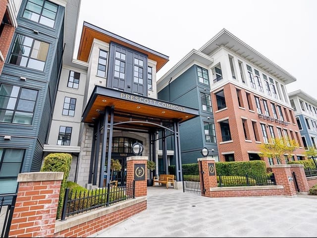 Apartment for sale in Surrey, South Surrey White Rock, 401 15137 33 Avenue, 263090267 | Realtylink.org