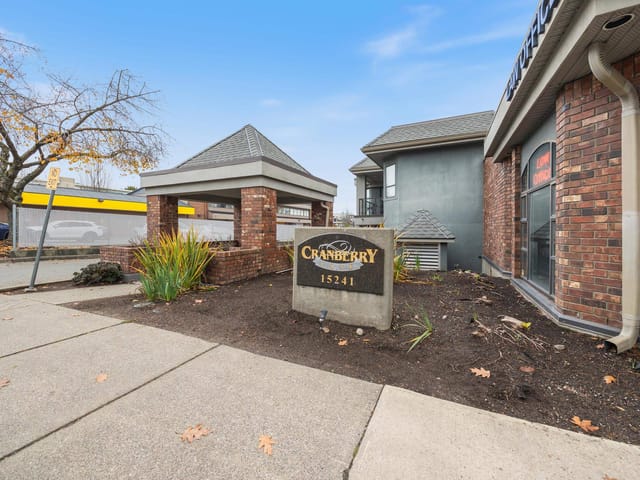 Apartment for sale in Surrey, South Surrey White Rock, 209 15241 18 Avenue, 263090272 | Realtylink.org