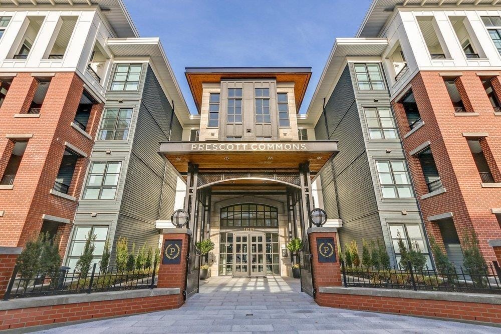 Apartment for sale in Surrey, South Surrey White Rock, 313 15138 34 Avenue, 263090347 | Realtylink.org