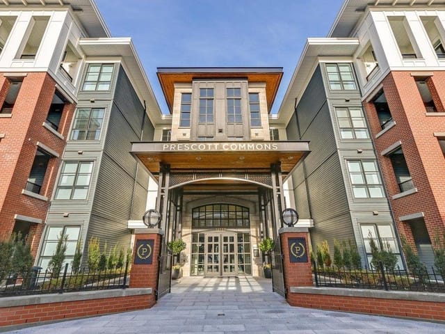 Apartment for sale in Surrey, South Surrey White Rock, 313 15138 34 Avenue, 263090347 | Realtylink.org