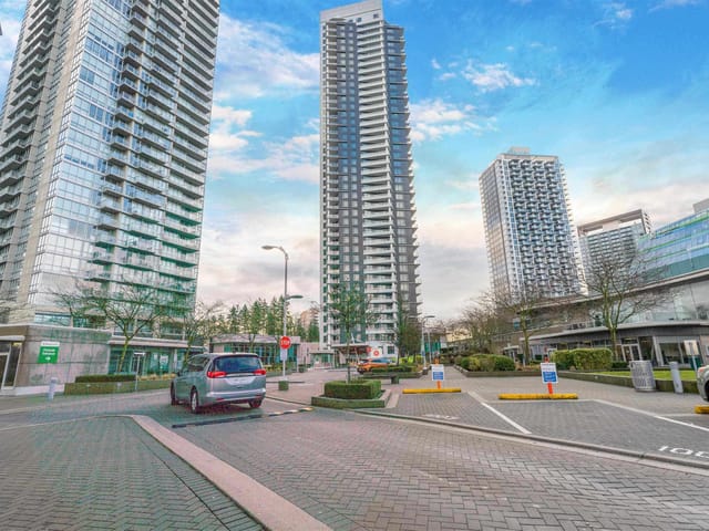 Apartment for sale in Surrey, North Surrey, 1904 9887 Whalley Boulevard, 263090543 | Realtylink.org