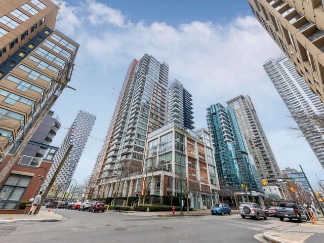 Apartment for sale in Vancouver, Vancouver West, 2707 1351 Continental Street, 263090655 | Realtylink.org