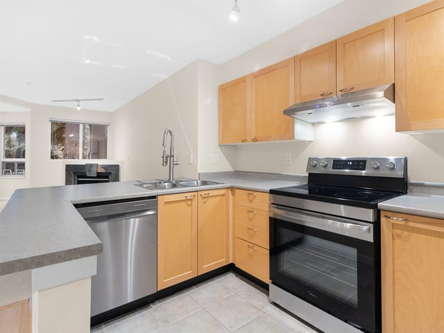 Apartment for sale in Burnaby, Burnaby South, 207 7383 Griffiths Drive, 263090696 | Realtylink.org