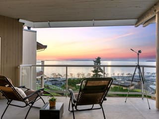 Apartment for sale in White Rock, South Surrey White Rock, 402 15025 Victoria Avenue, 263090962 | Realtylink.org