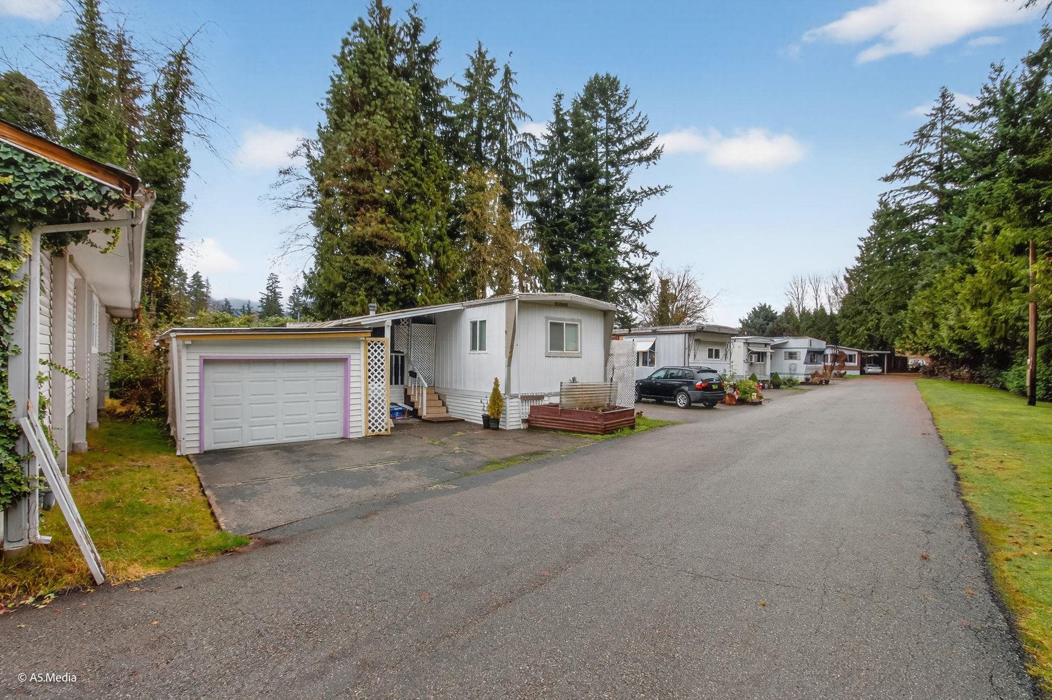 Manufactured Home for sale in Coquitlam, Coquitlam, 52 4200 Dewdney Trunk Road, 263091069 | Realtylink.org