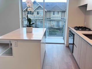 Apartment for rent in Burnaby, Burnaby South, 204 5685 Halley Avenue, 263091131 | Realtylink.org