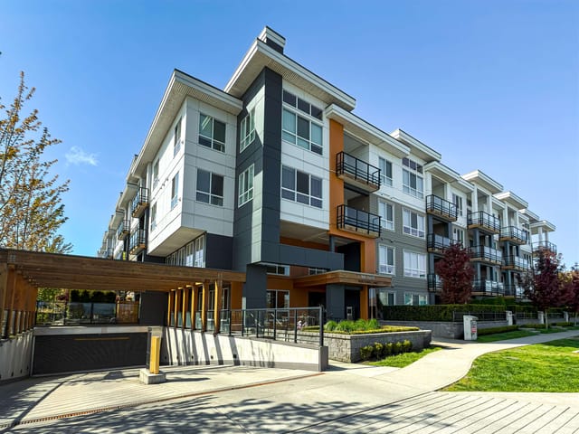 Apartment for sale in Tsawwassen, Tsawwassen, 323 4690 Hawk Lane, 263091392 | Realtylink.org