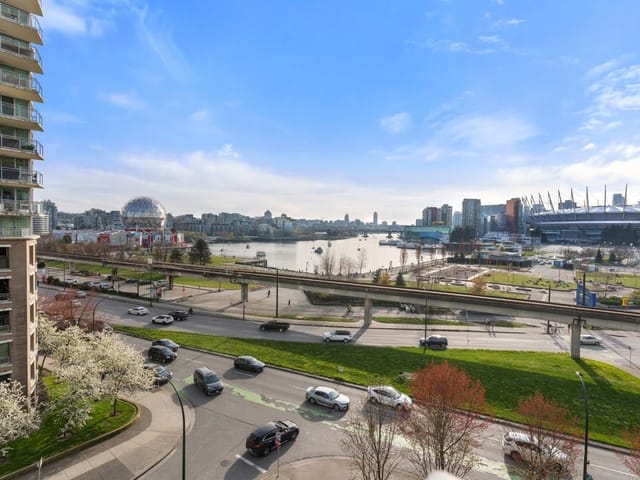 Apartment for sale in Vancouver, Vancouver East, 704 125 Milross Avenue, 263091921 | Realtylink.org