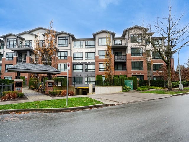 Apartment for sale in Surrey, South Surrey White Rock, 416 2960 151 Street, 263092582 | Realtylink.org