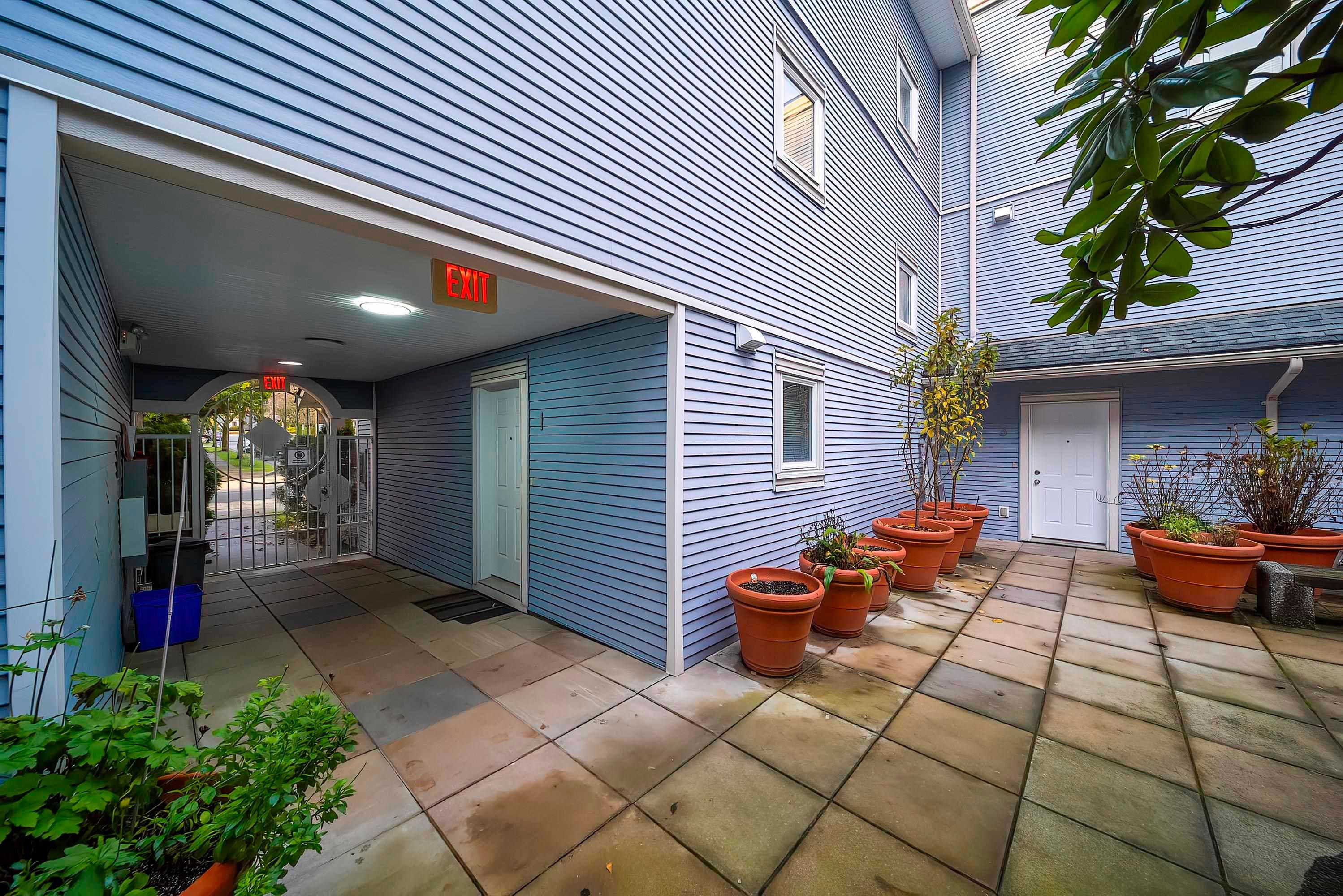 Townhouse for sale in Burnaby, Burnaby East, 03 7128 17th Avenue, 263093209 | Realtylink.org