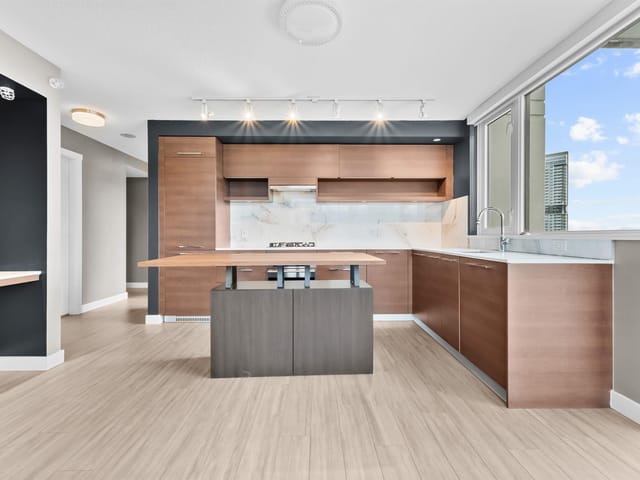 Apartment for sale in Coquitlam, Coquitlam, 2404 570 Emerson Street, 263093252 | Realtylink.org