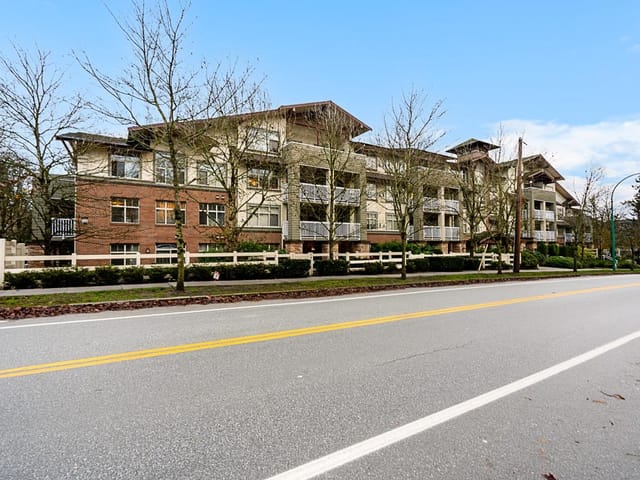 Apartment for sale in Surrey, Cloverdale, 107 6500 194 Street, 263093329 | Realtylink.org