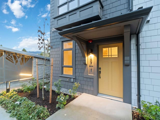 Apartment for sale in North Vancouver, North Vancouver, 107 2320 Emery Court, 263093584 | Realtylink.org