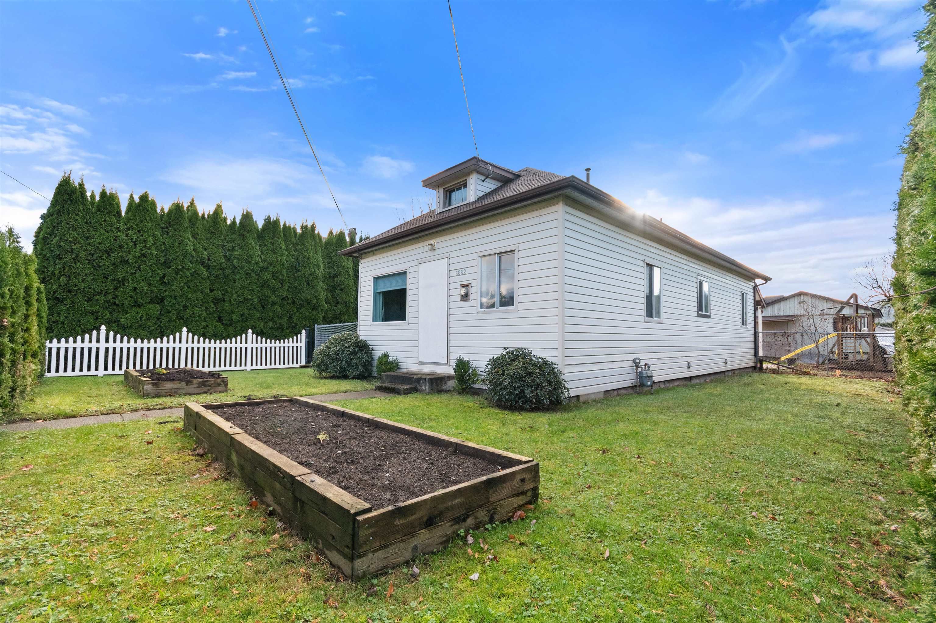 House for sale in Agassiz, Agassiz, 6882 Lougheed Highway, 263093747 | Realtylink.org