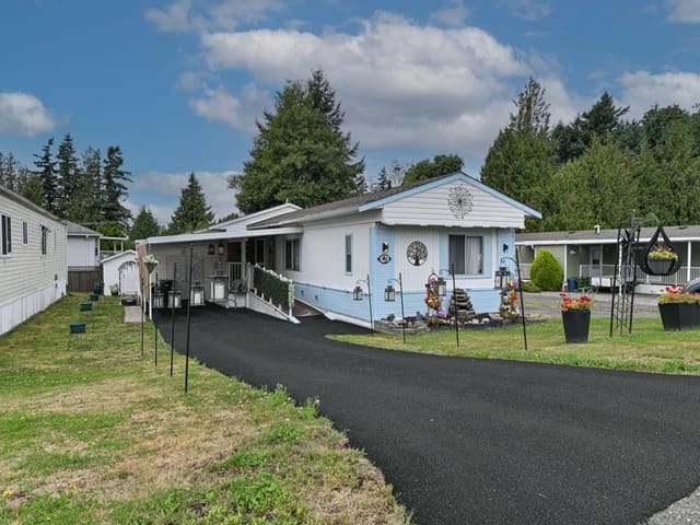 Manufactured Home for sale in Abbotsford, Abbotsford, 43 2035 Martens Street, 263093809 | Realtylink.org