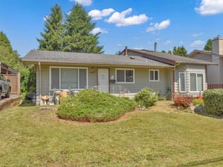 House for sale in White Rock, South Surrey White Rock, 15835 Russell Avenue, 263094021 | Realtylink.org