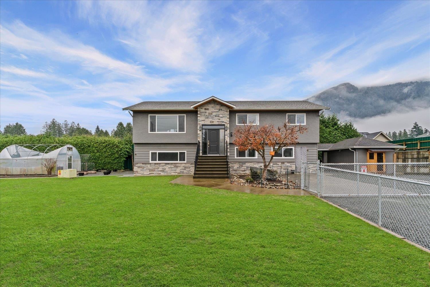 House for sale in Rosedale, East Chilliwack, 52464 Yale Road, 263094514 | Realtylink.org