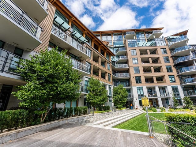 Apartment for sale in West Vancouver, West Vancouver, 405 6687 Nelson Avenue, 263094926 | Realtylink.org