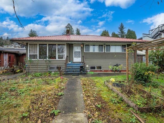 House for sale in Burnaby, Burnaby North, 7288 Inlet Drive, 263095102 | Realtylink.org