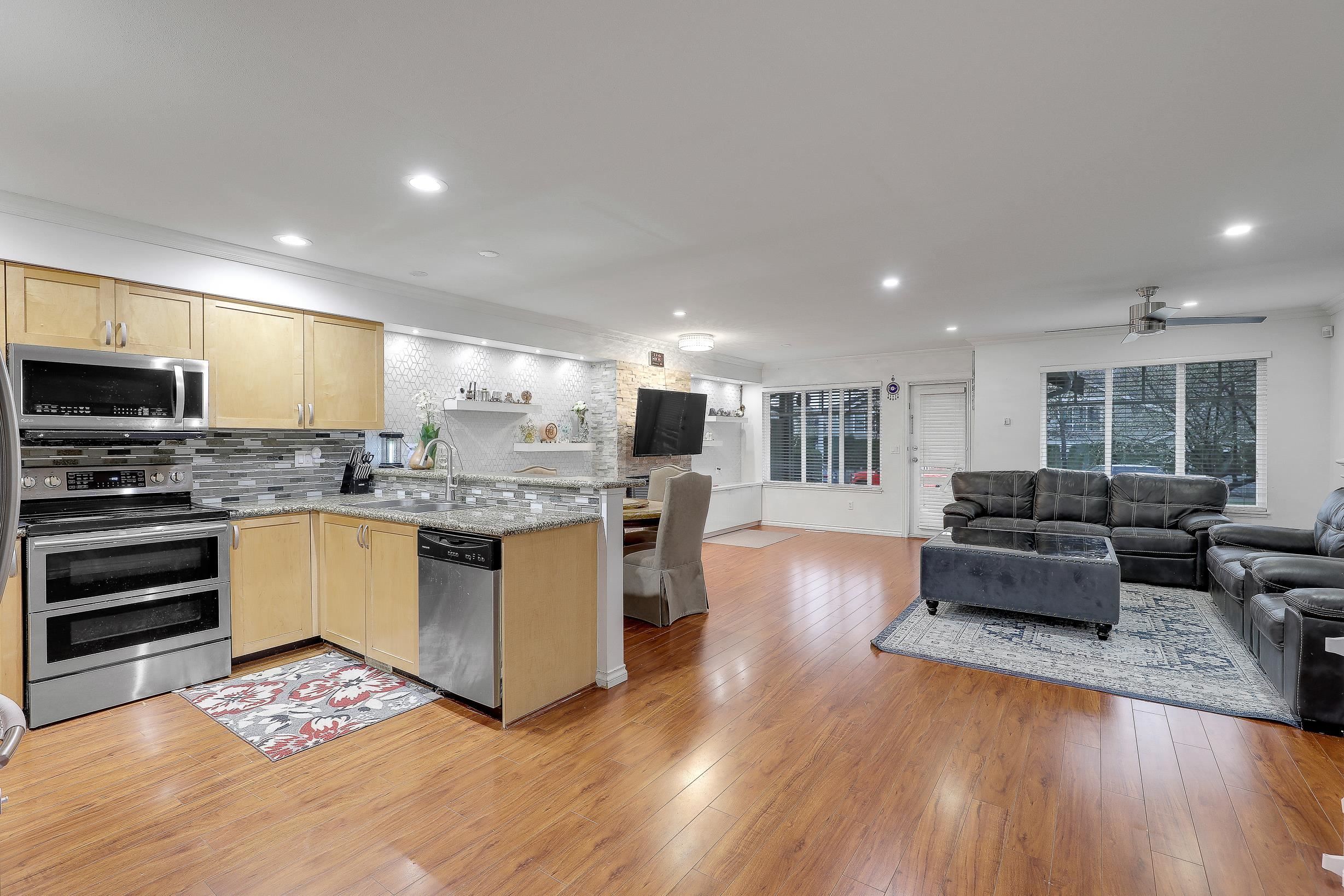 Townhouse for sale in Surrey, Surrey, 132 12040 68 Avenue, 263095116 | Realtylink.org