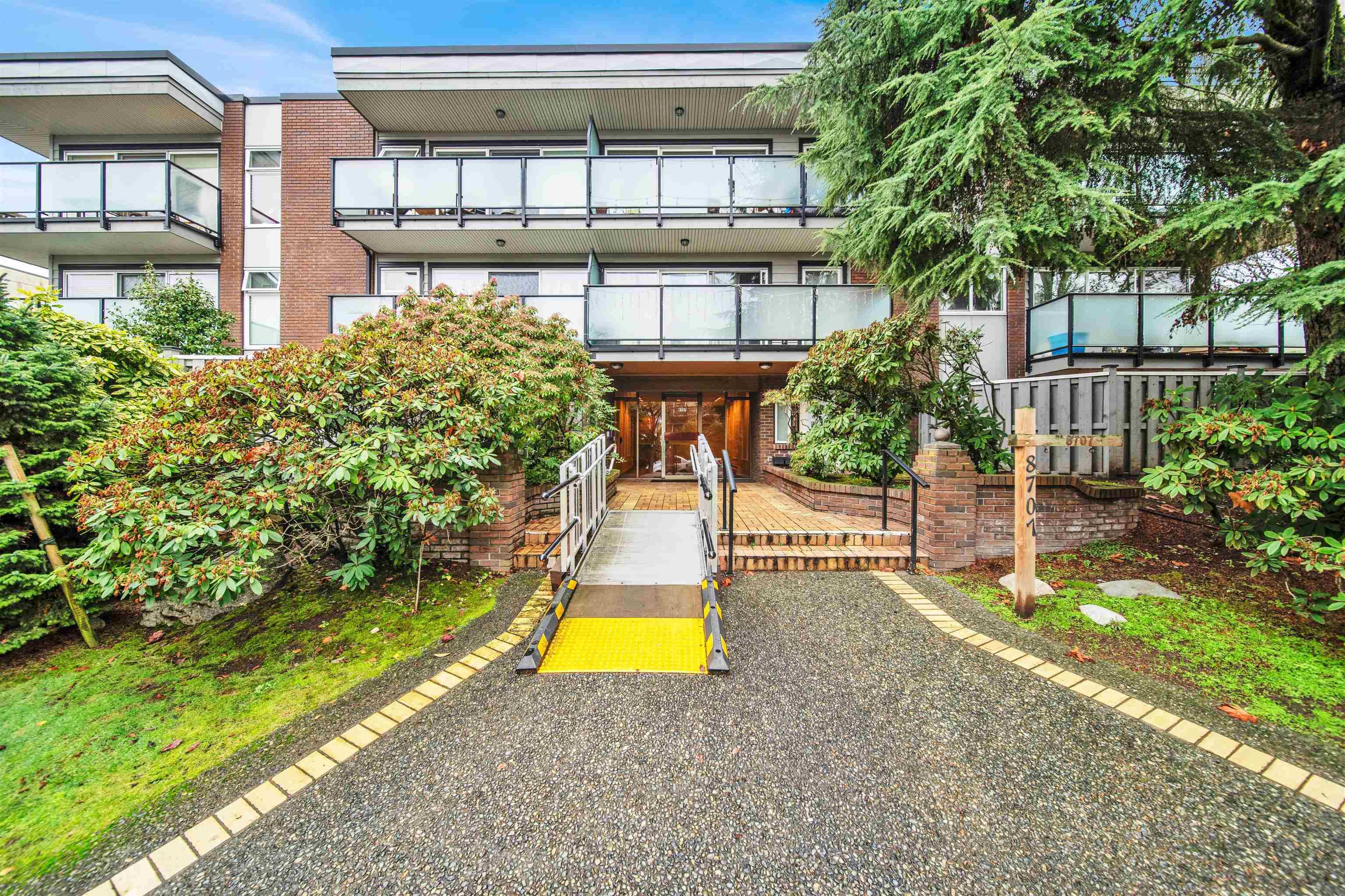 Apartment for sale in Vancouver, Vancouver West, 202 8707 Hudson Street, 263095468 | Realtylink.org