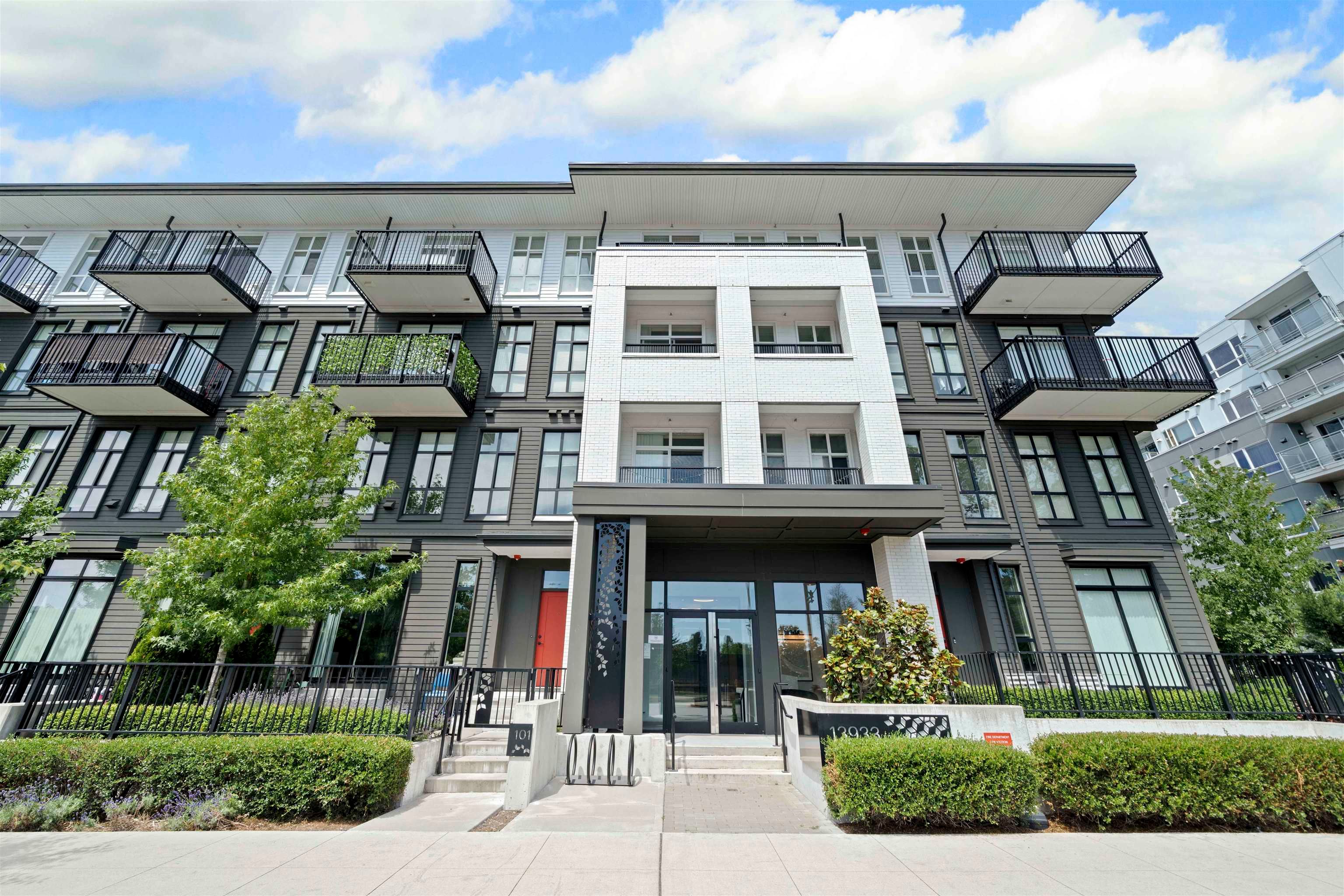 Apartment for sale in Surrey, North Surrey, 201 13933 105 Boulevard, 263095609 | Realtylink.org