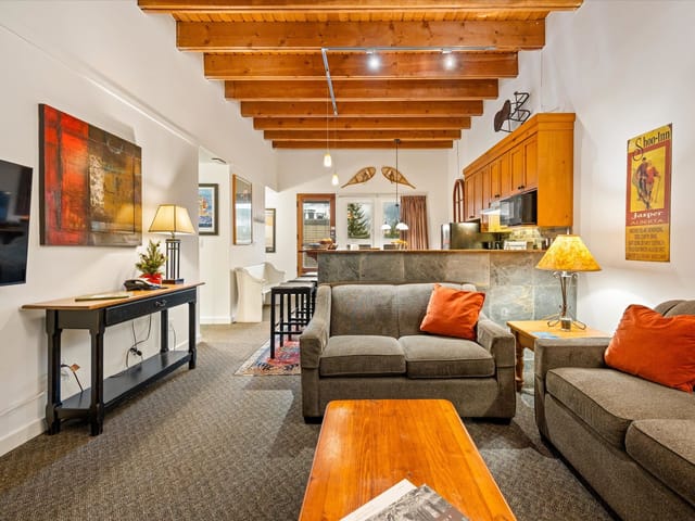 Apartment for sale in Whistler, Whistler, 515 4200 Whistler Way, 263095637 | Realtylink.org