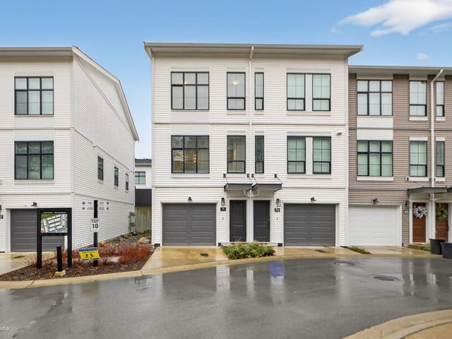 Townhouse for sale in Abbotsford, Abbotsford, 71 2774 Montrose Avenue, 263095661 | Realtylink.org