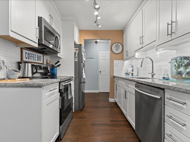 Apartment for sale in Abbotsford, Abbotsford, 103 2567 Victoria Street, 263095735 | Realtylink.org