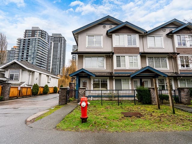 Townhouse for sale in Surrey, North Surrey, 1 10282 132 Street, 263095756 | Realtylink.org