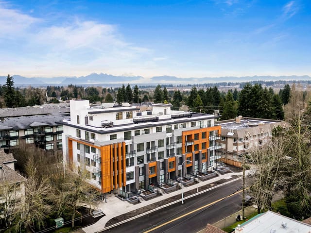 Apartment for sale in Surrey, South Surrey White Rock, 201 15353 17 Avenue, 263095793 | Realtylink.org