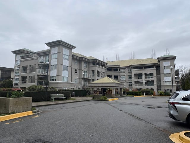 Apartment for sale in Surrey, North Surrey, 102 10533 University Drive, 263095971 | Realtylink.org