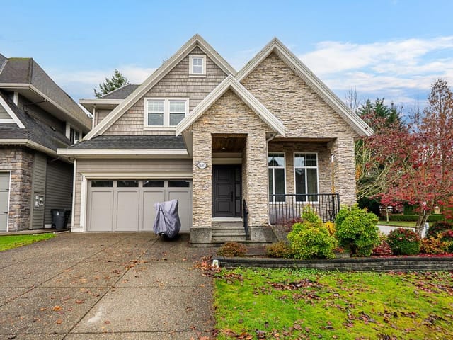 House for sale in Surrey, South Surrey White Rock, 16302 25 Avenue, 263096834 | Realtylink.org