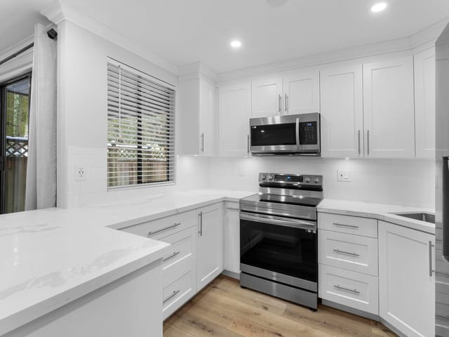 Townhouse for sale in Burnaby, Burnaby North, 102 9152 Saturna Drive, 263096888 | Realtylink.org