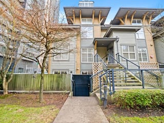 Townhouse for sale in Burnaby, Burnaby South, 104 4155 Central Boulevard, 263096930 | Realtylink.org