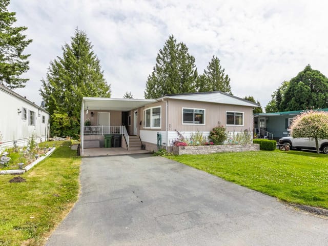 Manufactured Home for sale in Surrey, South Surrey White Rock, 251 1840 160 Street, 263096962 | Realtylink.org