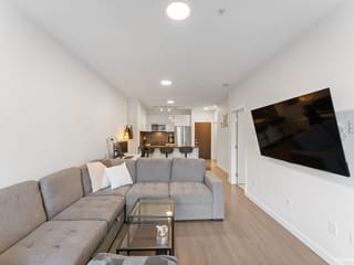 Apartment for sale in Surrey, South Surrey White Rock, 226 15137 33 Avenue, 263097249 | Realtylink.org