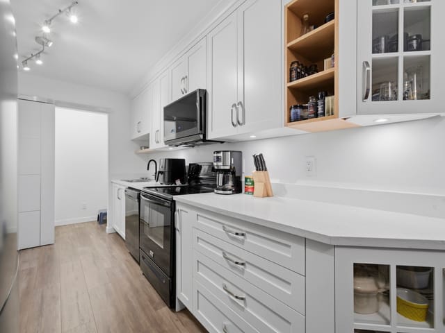 Apartment for sale in North Vancouver, North Vancouver, 212 2620 Fromme Road, 263097288 | Realtylink.org