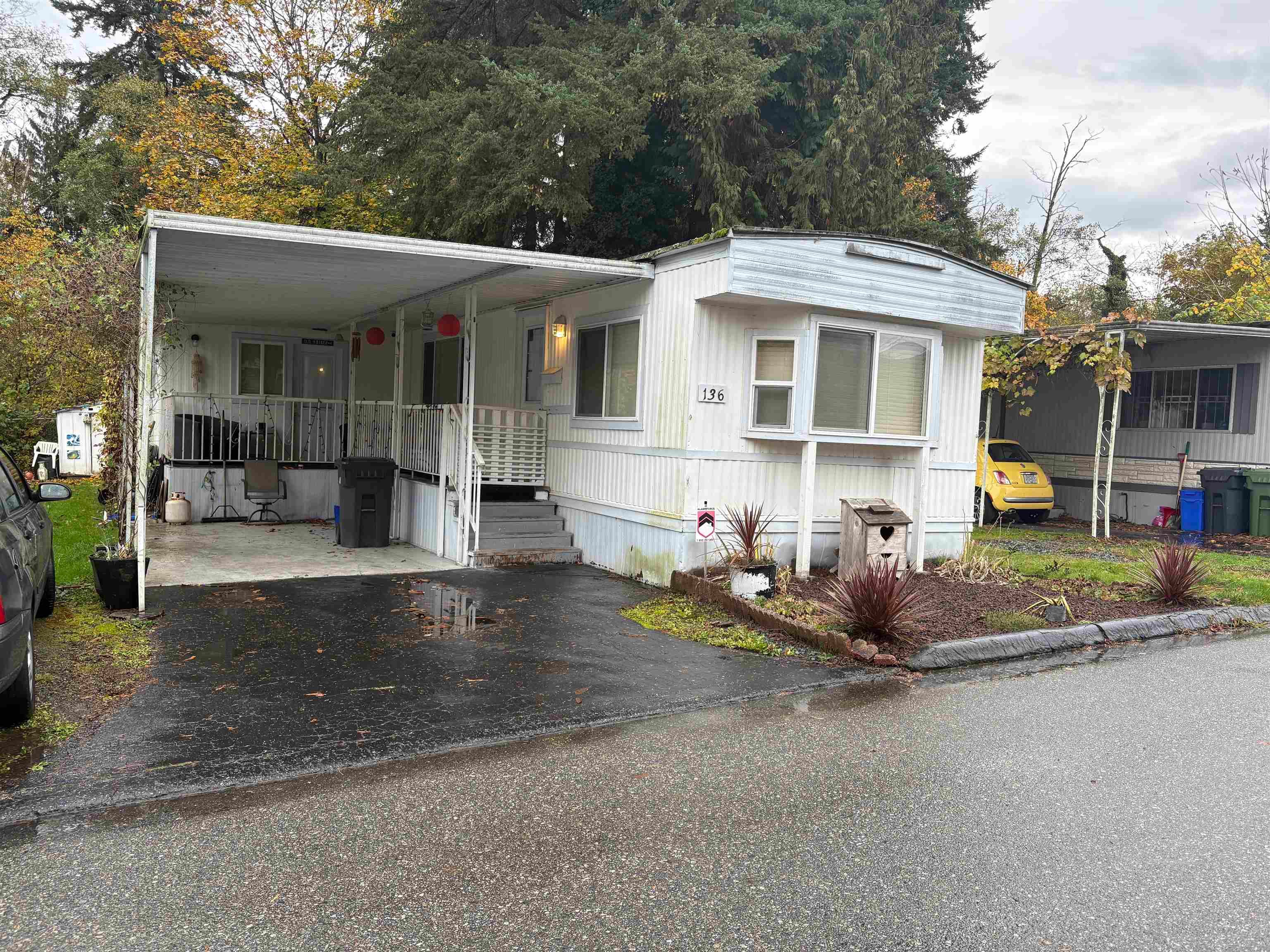 Manufactured Home for sale in Surrey, Surrey, 136 7790 King George Boulevard, 263097324 | Realtylink.org