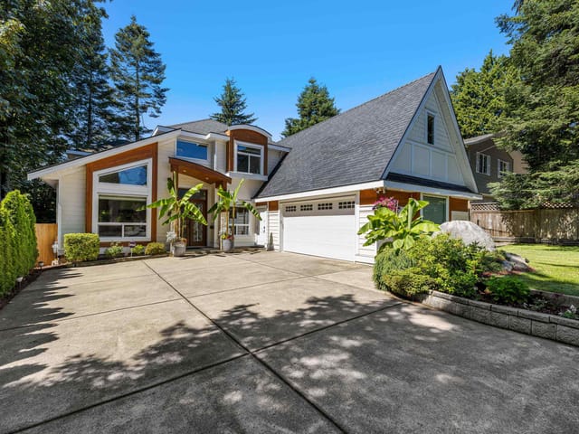 House for sale in Surrey, South Surrey White Rock, 1571 136 Street, 263097335 | Realtylink.org