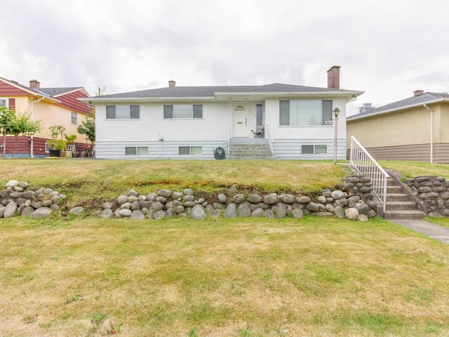 House for sale in Burnaby, Burnaby North, 4810 Fairlawn Drive, 263097661 | Realtylink.org