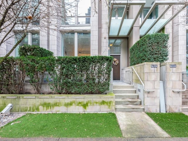 Townhouse for sale in Vancouver, Vancouver West, 1051 Richards Street, 263097829 | Realtylink.org