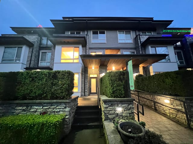 Townhouse for sale in Burnaby, Burnaby South, 103 7478 Byrnepark Walk, 263097999 | Realtylink.org