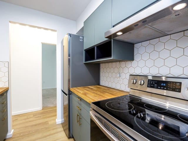 Apartment for sale in North Vancouver, North Vancouver, 304 2008 Fullerton Avenue, 263098044 | Realtylink.org