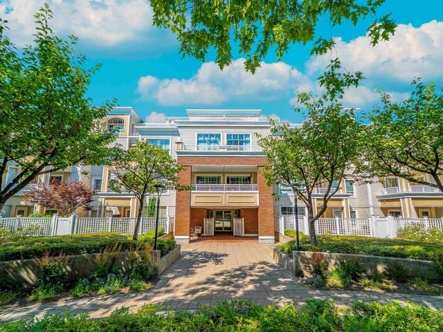 Apartment for sale in Burnaby, Burnaby South, 211 7117 Antrim Avenue, 263098252 | Realtylink.org