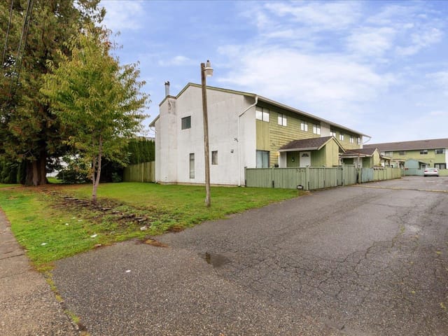 Townhouse for sale in Chilliwack, Chilliwack, 1 9342 Hazel Street, 263098287 | Realtylink.org
