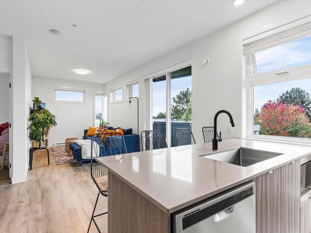 Apartment for sale in Abbotsford, Abbotsford, 401 32838 Landeau Place, 263098490 | Realtylink.org